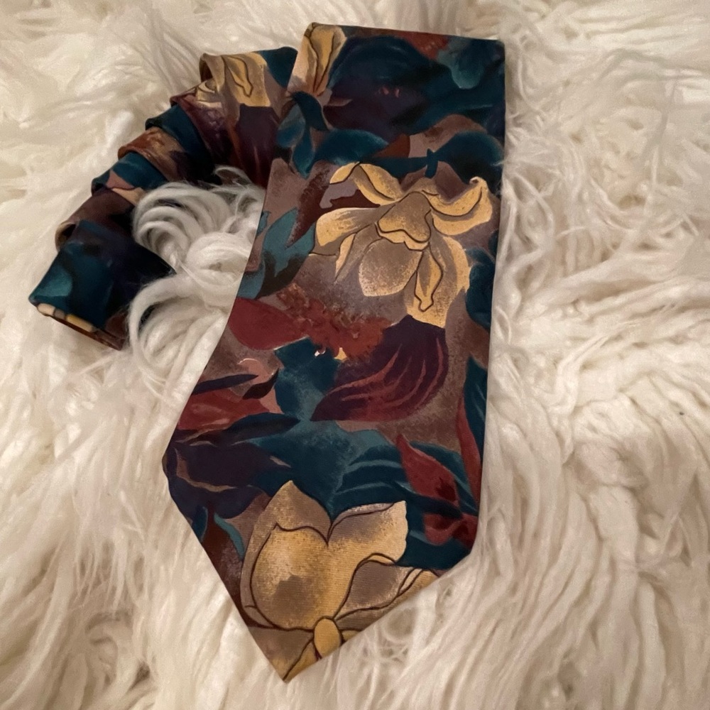 Halston III Men’s Necktie